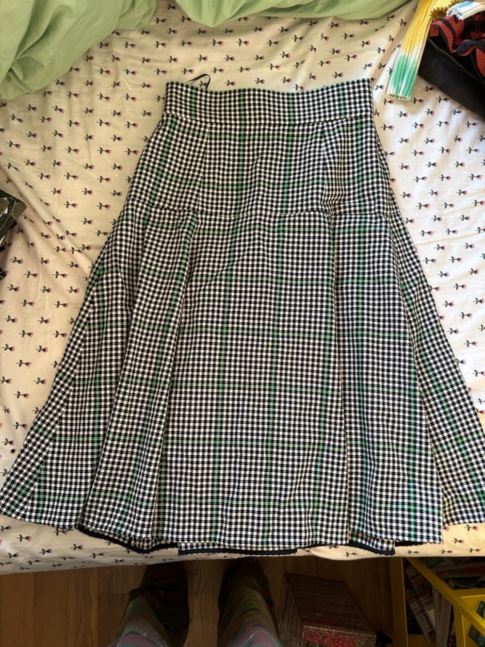 Dolce & Gabbana Green, Black & White Houndstooth A-Line Skirt size 38 small